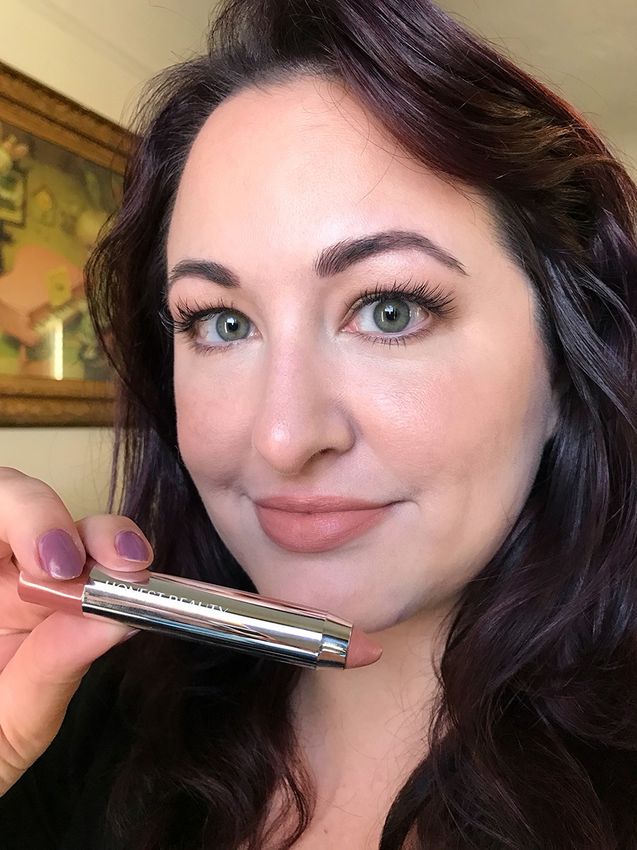 Easy beachy makeup tutorial with Honest Beauty Honey Kiss lip crayon