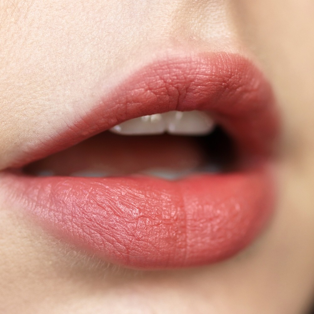 Azelique Cosmetics Stay Nude Lipstick Swatch - Review of Azelique Cosmetics by Los Angeles cruelty free beauty blogger My Beauty Bunny