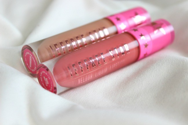Swatches and review of the new Jeffree Star Velour Liquid Lipsticks. We have two shades, Mannequin and Rose Matter with swatches.