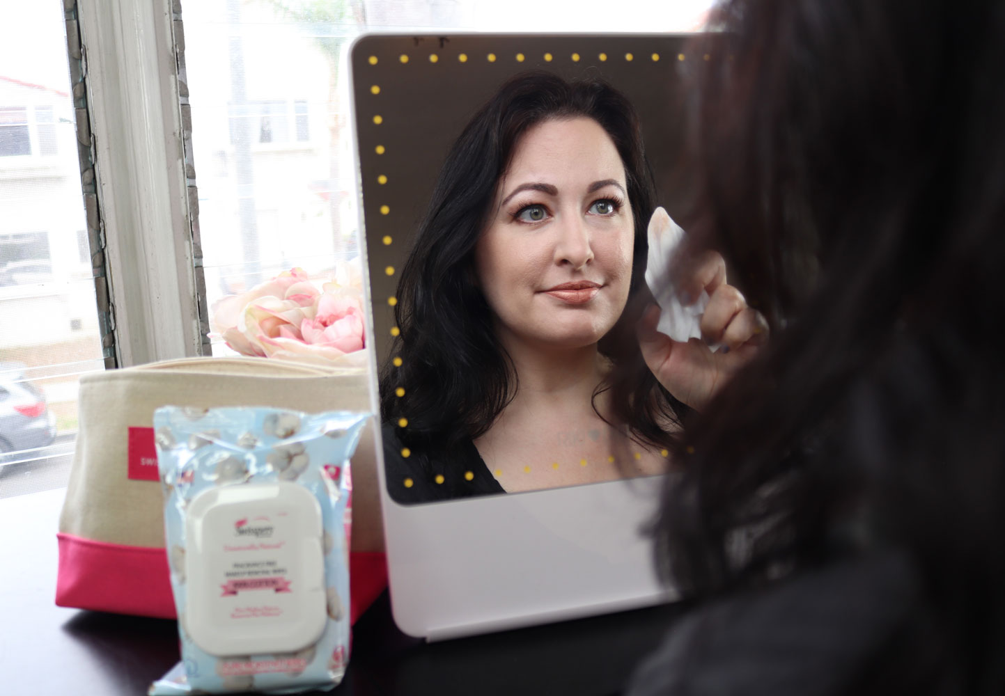 Cruelty free makeup wipes by Swisspers
