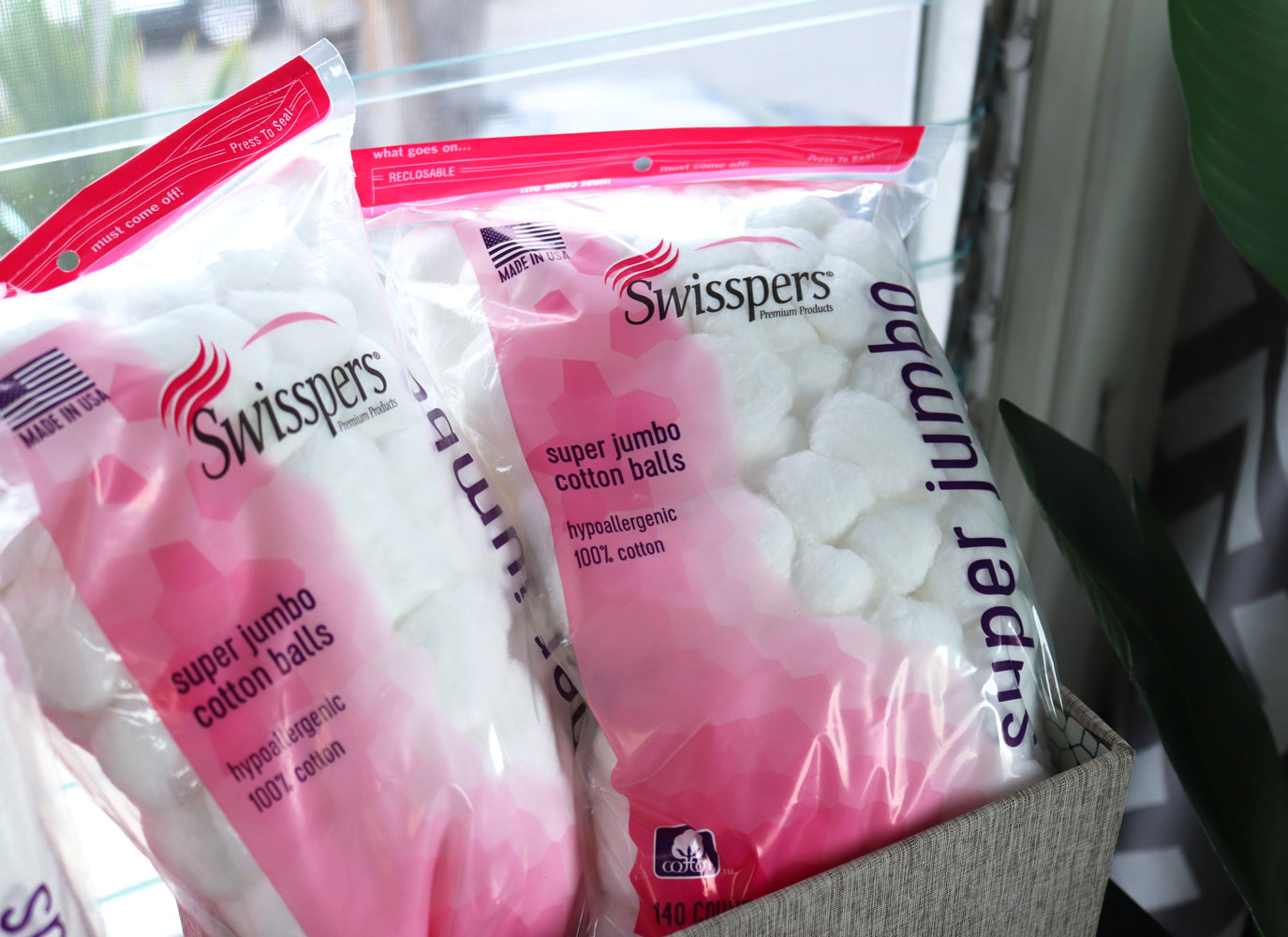 Swisspers super jumbo cotton balls